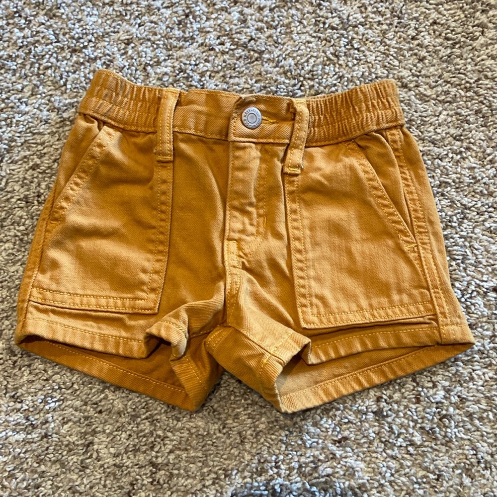 Old Navy girls size 5 shorts